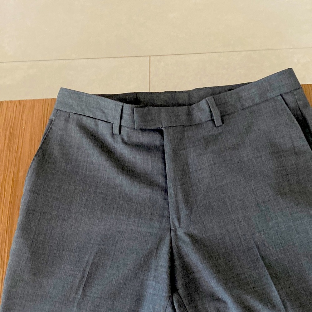 Charcoal gray Banana Republic dress pants size 31 x 30 slim fit